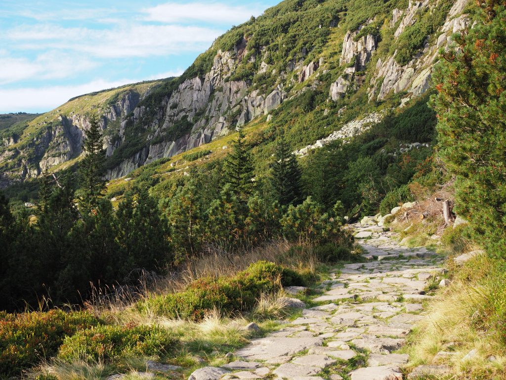 Śnieżka - szlaki, mapa, schroniska [Karkonosze]