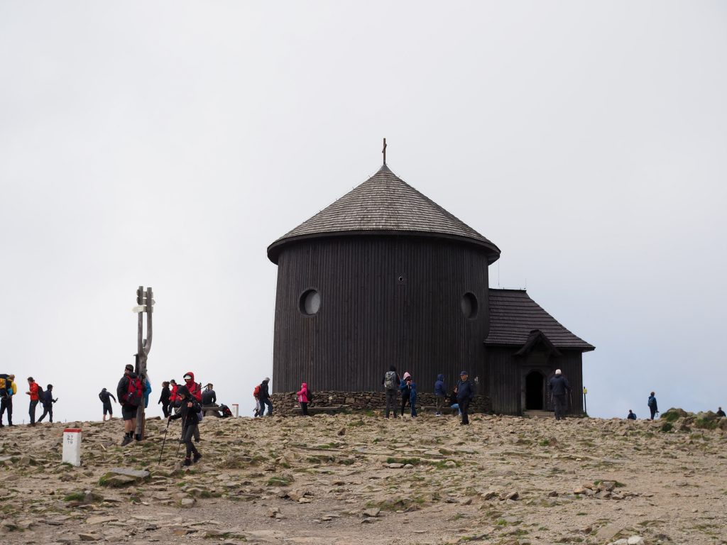 Śnieżka - szlaki, mapa, schroniska [Karkonosze]