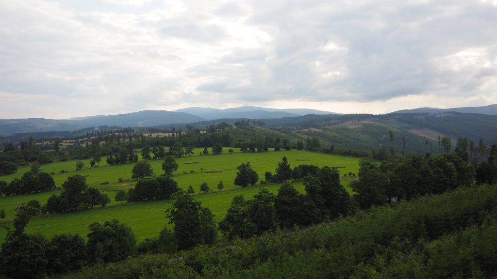 Moravsky Kopec (782 m n.p.m.) - wieża widokowa na Skalce (Góry Opawskie)