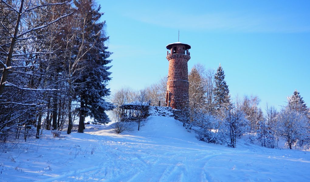 Góra Wszystkich Świętych - szlak, wieża widokowa [Wzgórza Włodzickie]