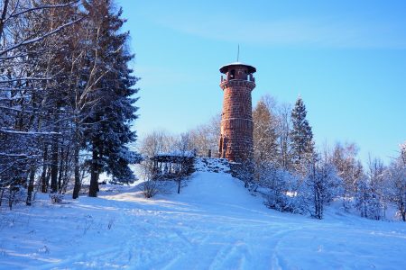 Góra Wszystkich Świętych - szlak, wieża widokowa [Wzgórza Włodzickie]