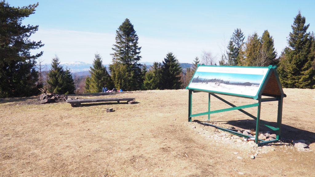 Potrójna- szlak, mapa, chatka [Beskid Mały]