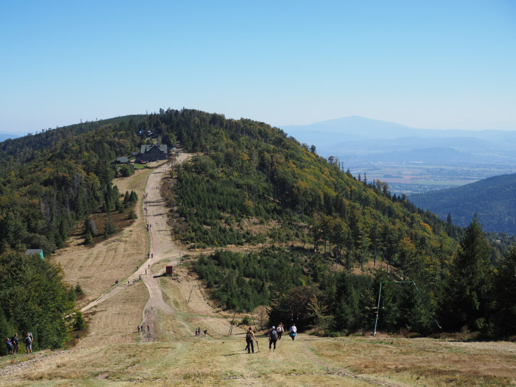 Widok z Klimczoka na zbocza Magury